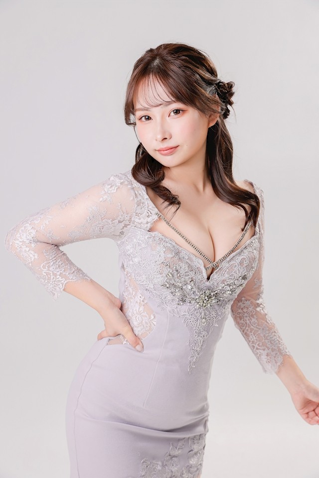 白い めぐプロフィール写真3